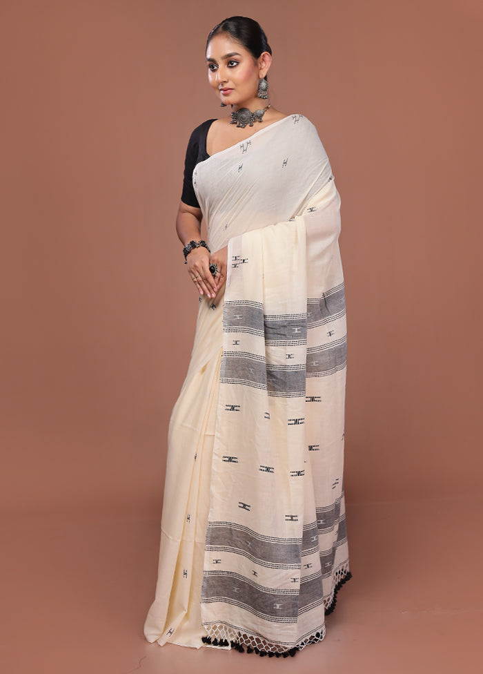 Cream Matka Silk Saree With Blouse Piece