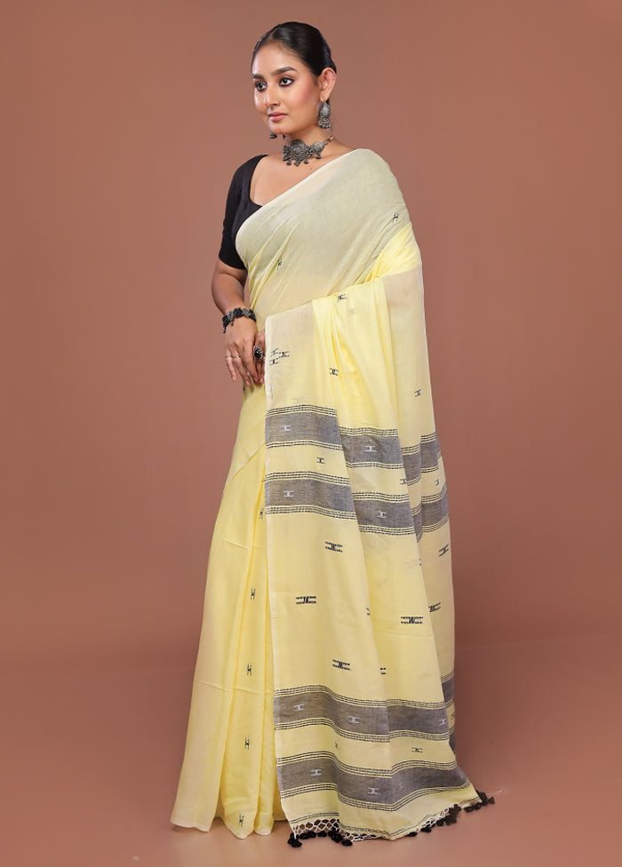 Yellow Matka Silk Saree With Blouse Piece