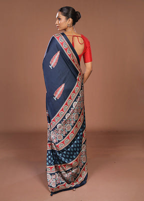 Blue Printed Silk Saree Without Blouse Piece