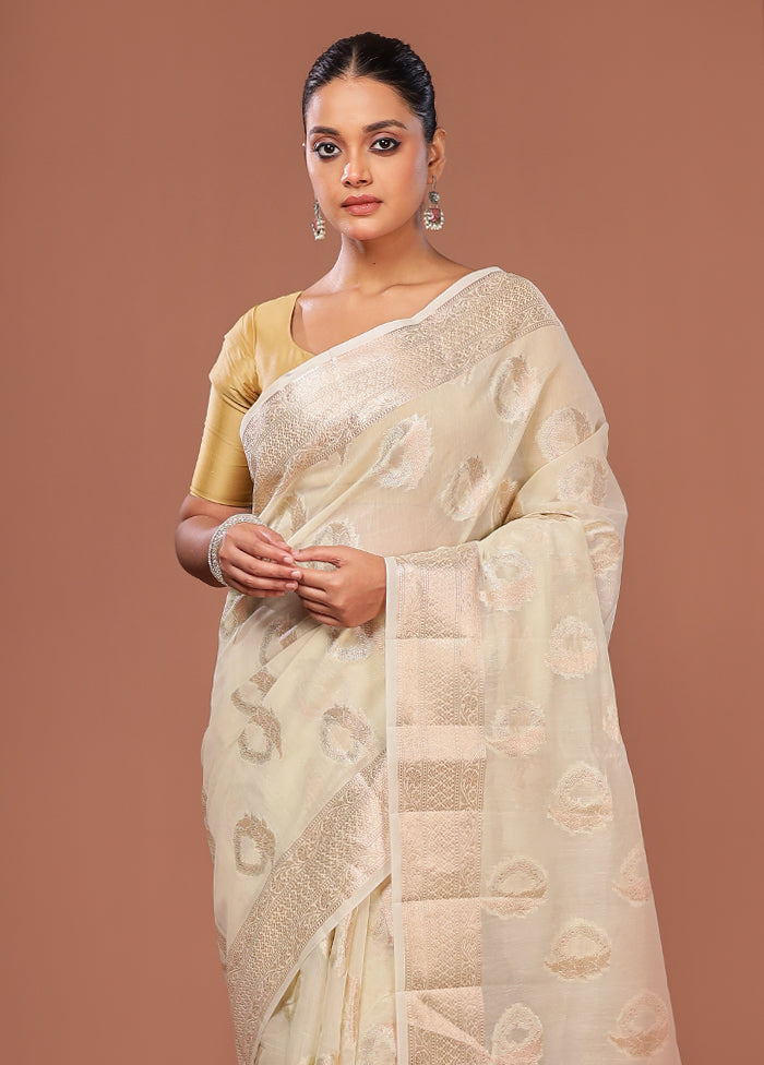 White Kora Silk Saree With Blouse Piece