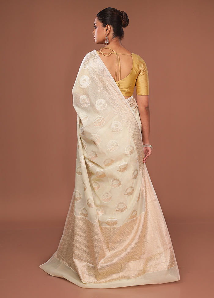White Kora Silk Saree With Blouse Piece