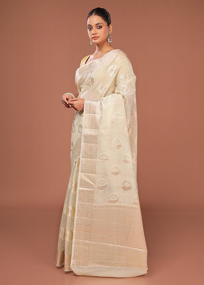 White Kora Silk Saree With Blouse Piece