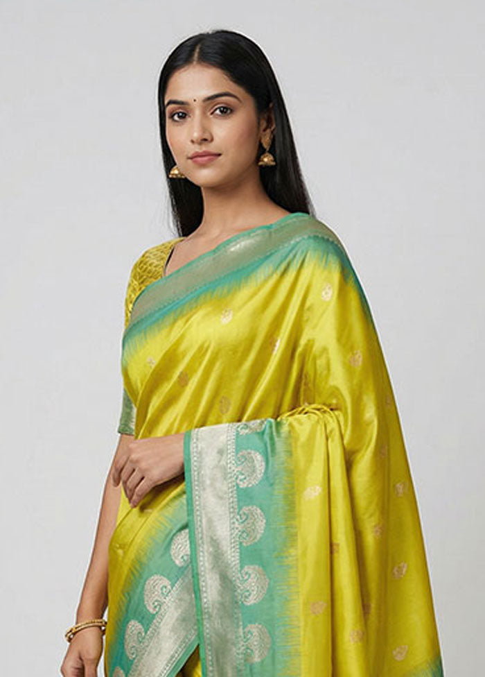 Green Dupion Silk Saree With Blouse Piece
