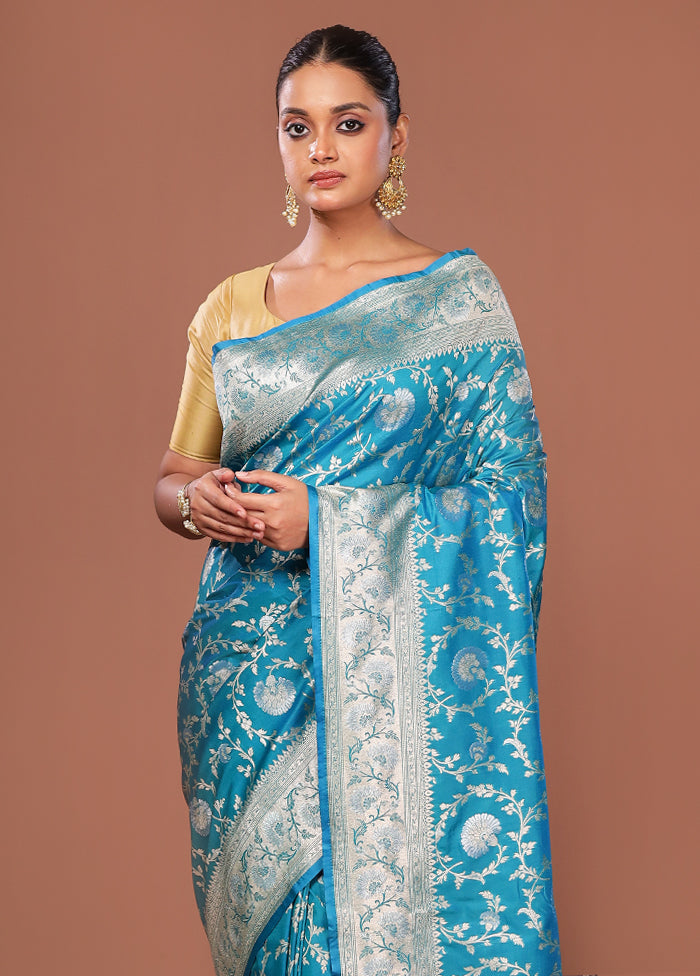 Blue Katan Silk Saree With Blouse Piece