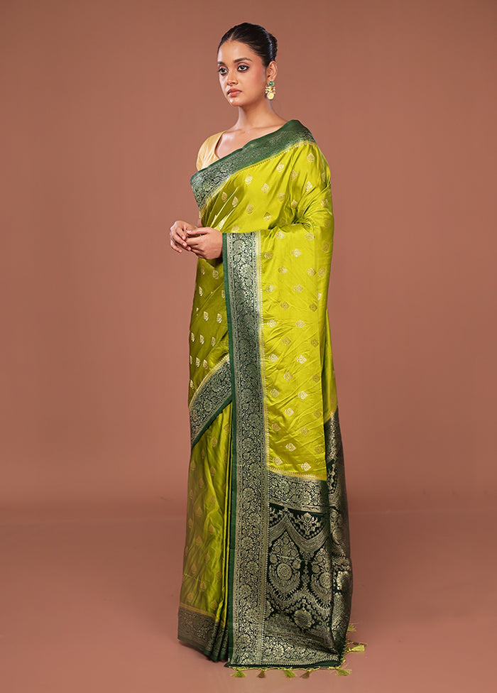 Green Dupion Silk Saree With Blouse Piece