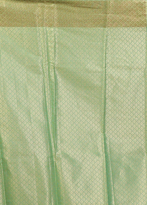 Green Kora Silk Saree With Blouse Piece