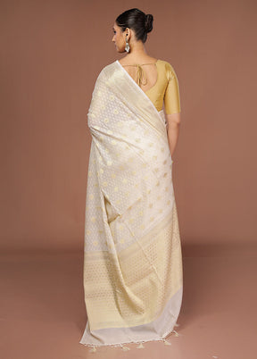White Kora Silk Saree With Blouse Piece
