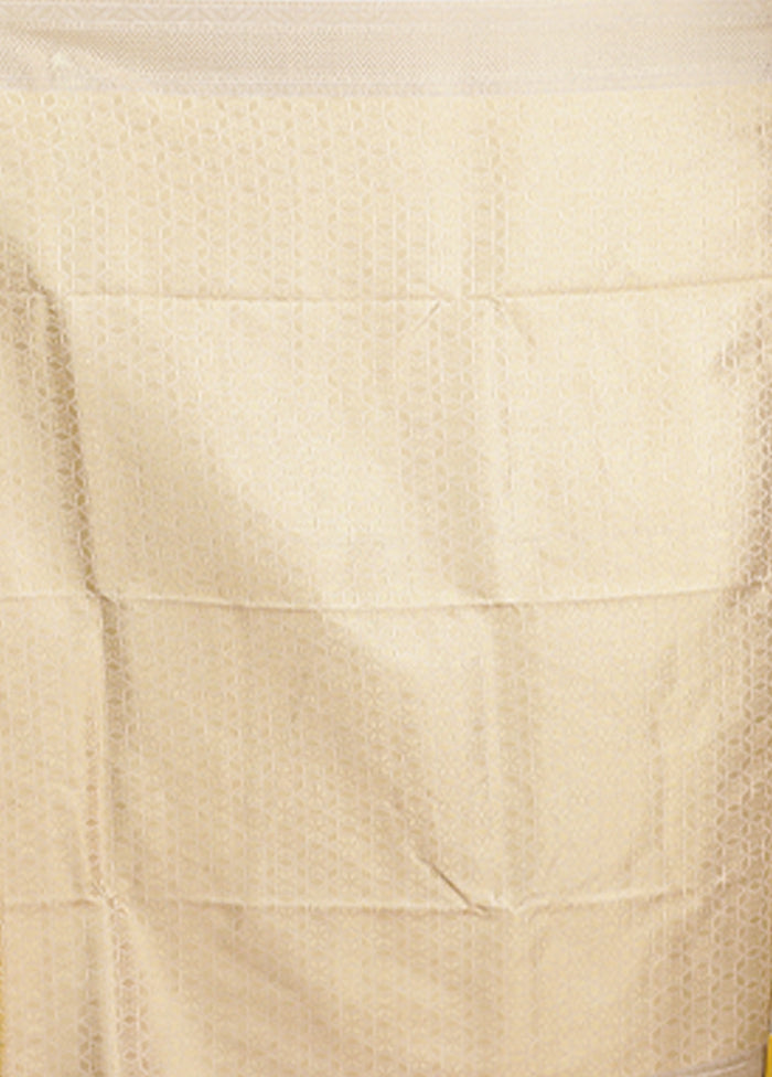 White Kora Silk Saree With Blouse Piece