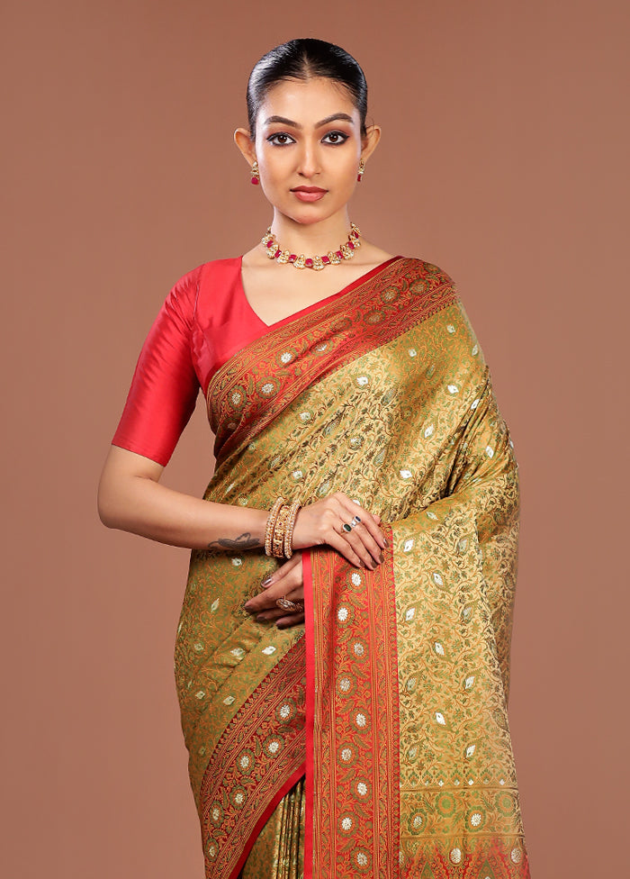Cream Tanchoi Silk Saree With Blouse Piece