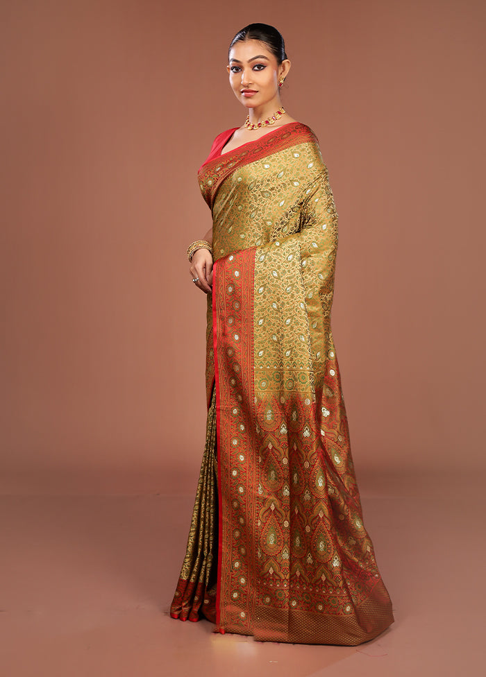 Cream Tanchoi Silk Saree With Blouse Piece