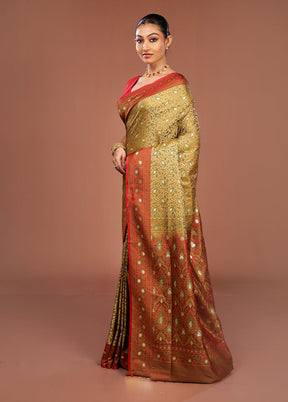 Cream Tanchoi Silk Saree With Blouse Piece