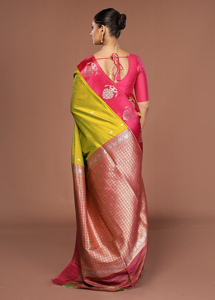Green Dupion Silk Saree With Blouse Piece