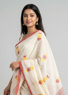 White Matka Silk Saree With Blouse Piece