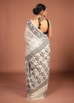 Cream Jamdani Cotton Saree Without Blouse Piece