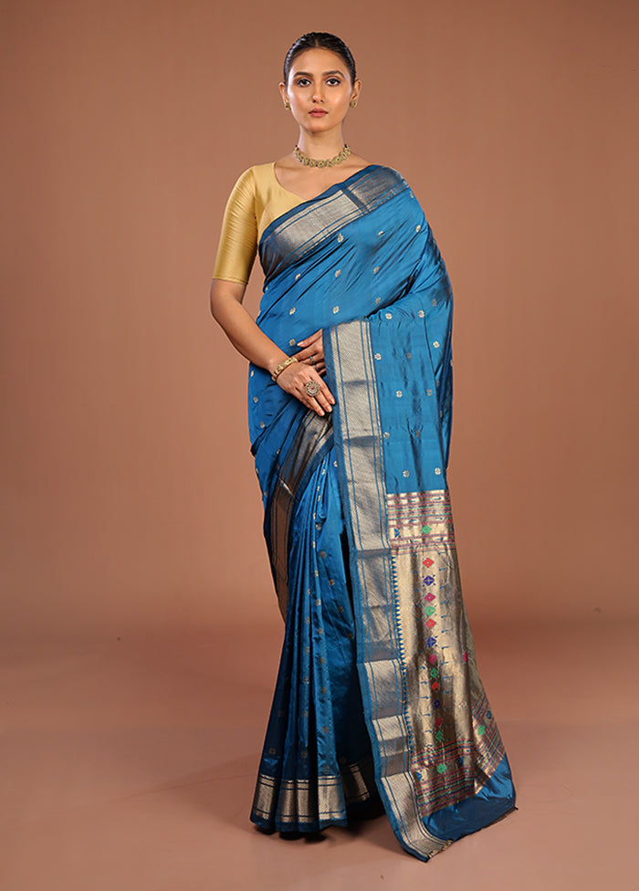 Blue Handloom Kanjivaram Pure Silk Saree With Blouse Piece