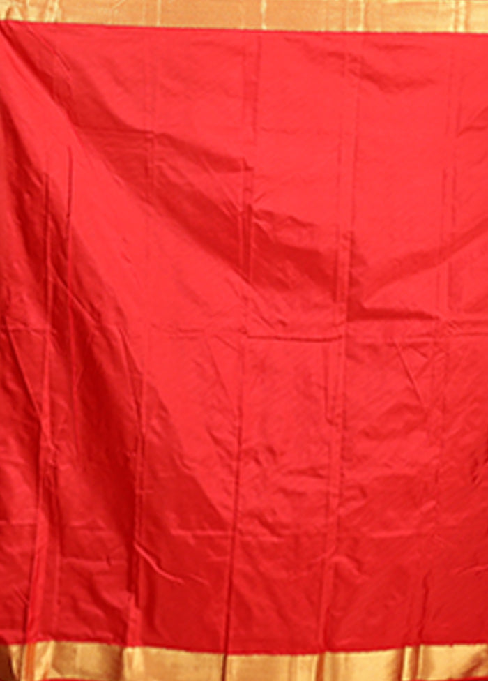Red Kanjivaram Silk Saree With Blouse Piece