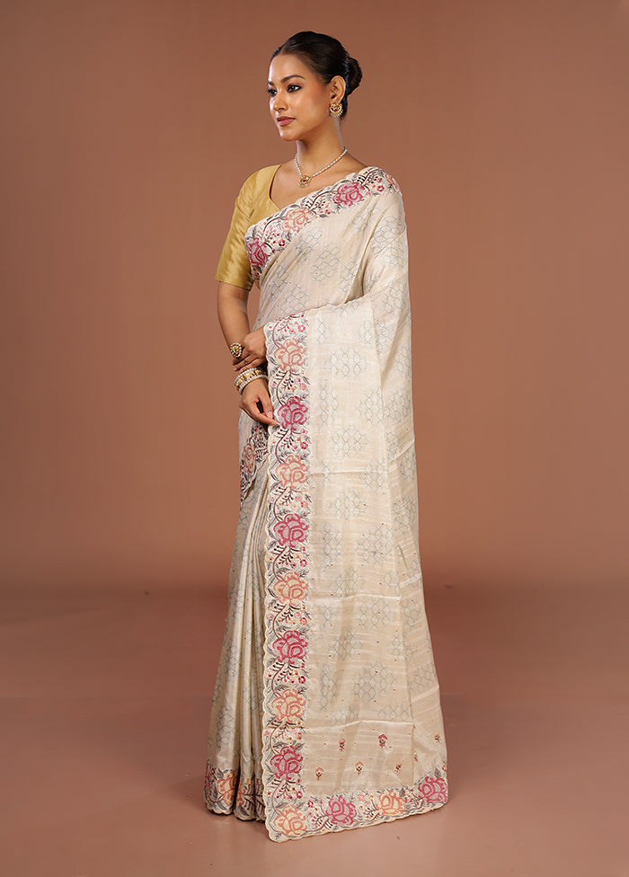 Cream Tussar Silk Saree With Blouse Piece