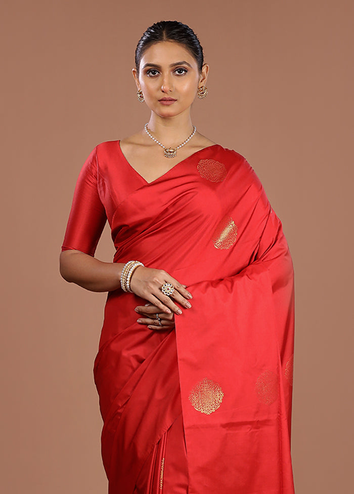 Red Kanjivaram Silk Saree With Blouse Piece