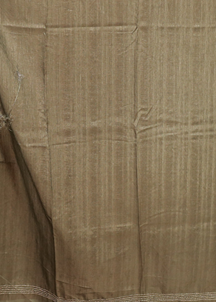 Cream Tussar Silk Saree With Blouse Piece