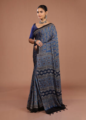 Blue Printed Pure Silk Saree Without Blouse Piece