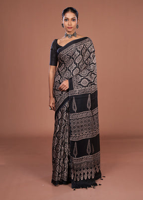 Black Printed Pure Silk Saree Without Blouse Piece