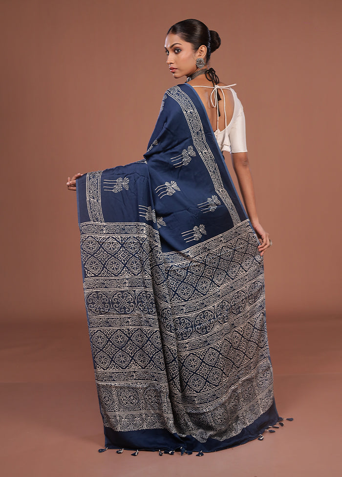 Blue Printed Pure Silk Saree Without Blouse Piece
