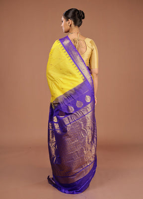 Yellow Gadwal Silk Saree Without Blouse Piece