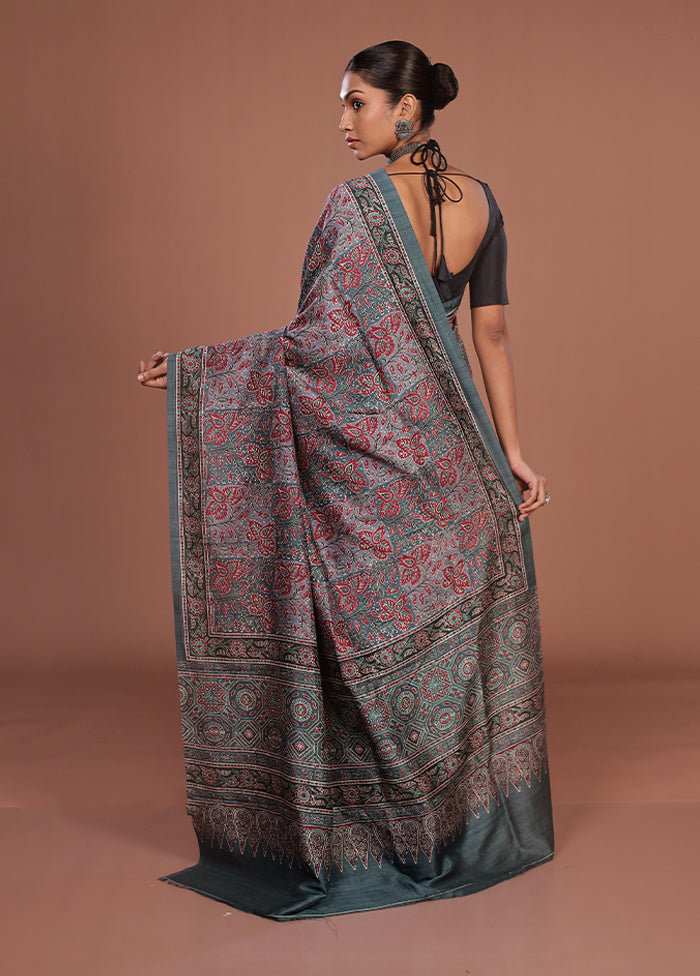 Grey Tussar Silk Saree With Blouse Piece