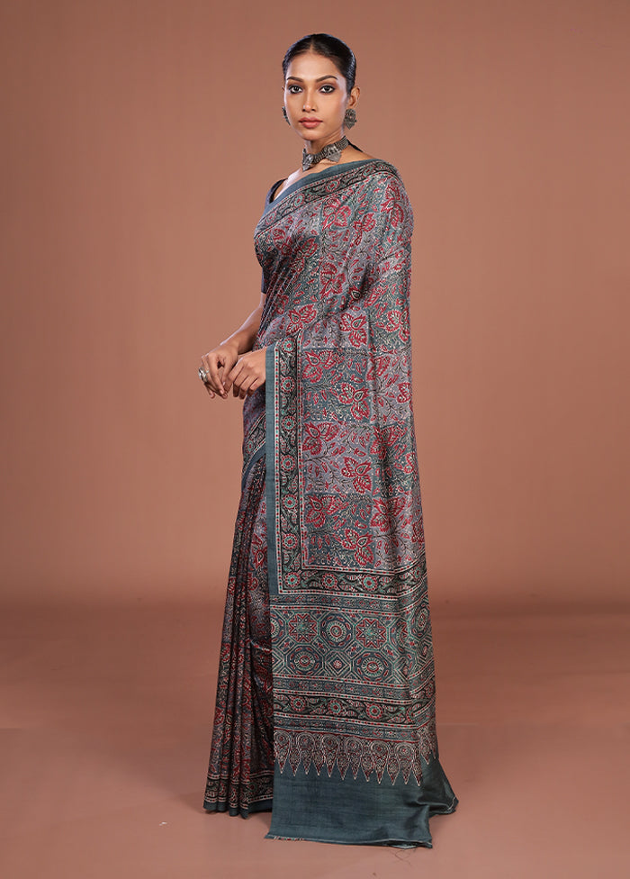 Grey Tussar Silk Saree With Blouse Piece