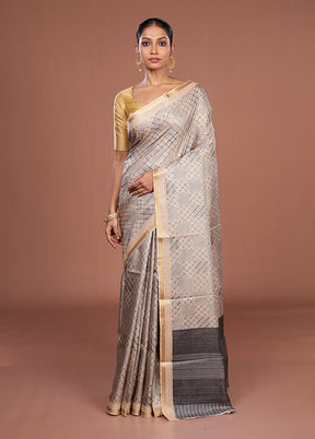 Cream Tussar Silk Saree With Blouse Piece