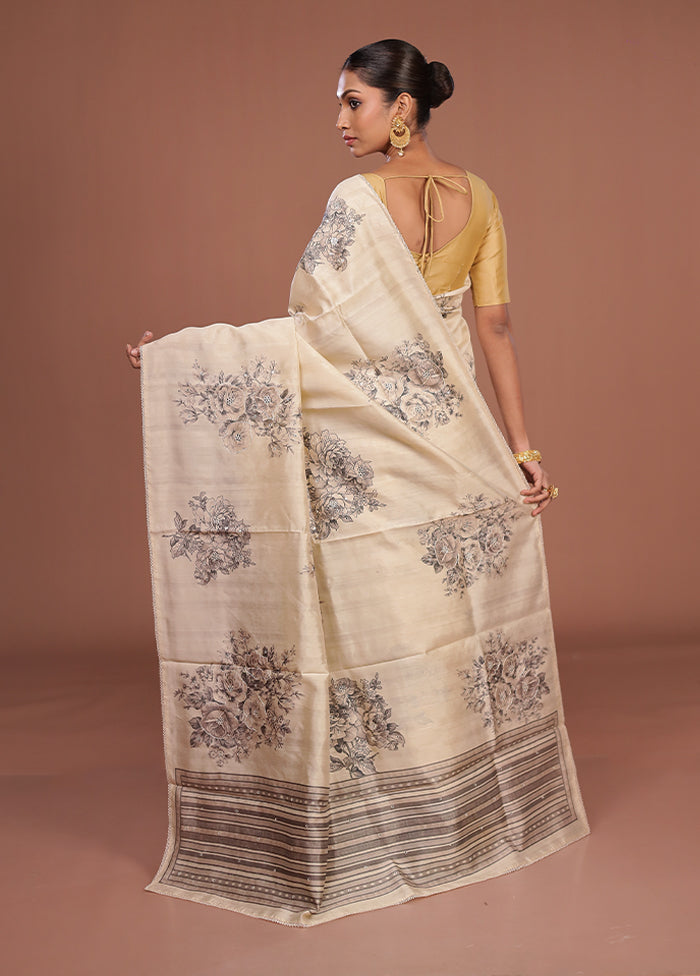 Cream Tussar Silk Saree With Blouse Piece