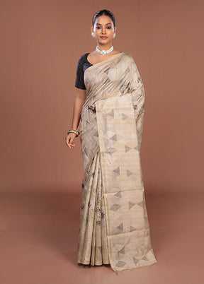 Cream Tussar Silk Saree With Blouse Piece