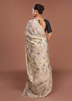 Cream Tussar Silk Saree With Blouse Piece
