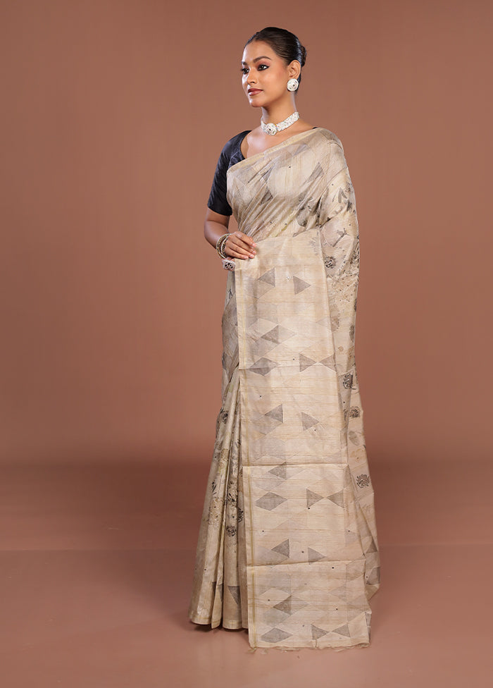 Cream Tussar Silk Saree With Blouse Piece