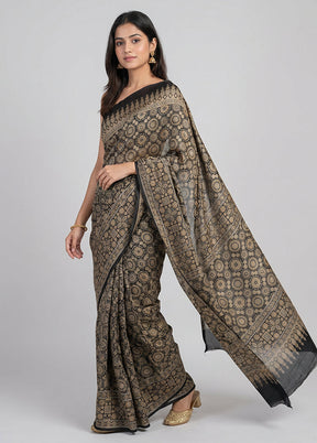 Black Printed Silk Saree Without Blouse Piece