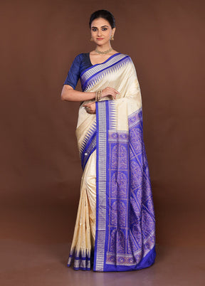 Cream Handloom Bomkai Pure Silk Saree With Blouse Piece
