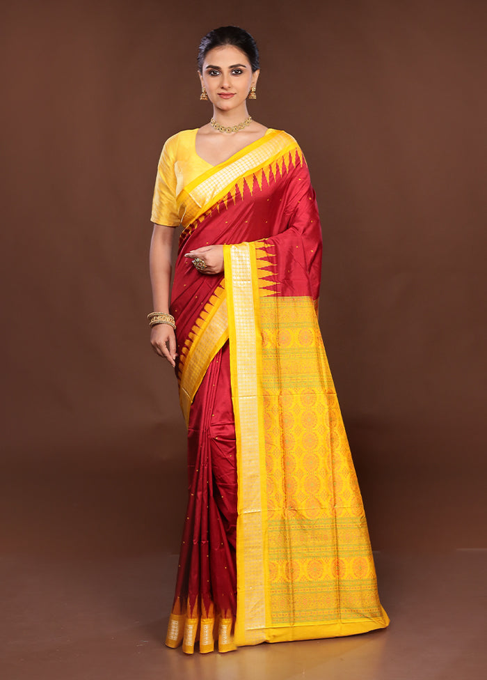 Maroon Handloom Bomkai Pure Silk Saree With Blouse Piece
