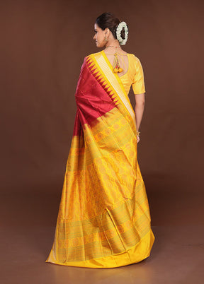 Maroon Handloom Bomkai Pure Silk Saree With Blouse Piece