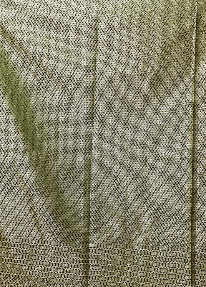 Green Dupion Silk Saree With Blouse Piece