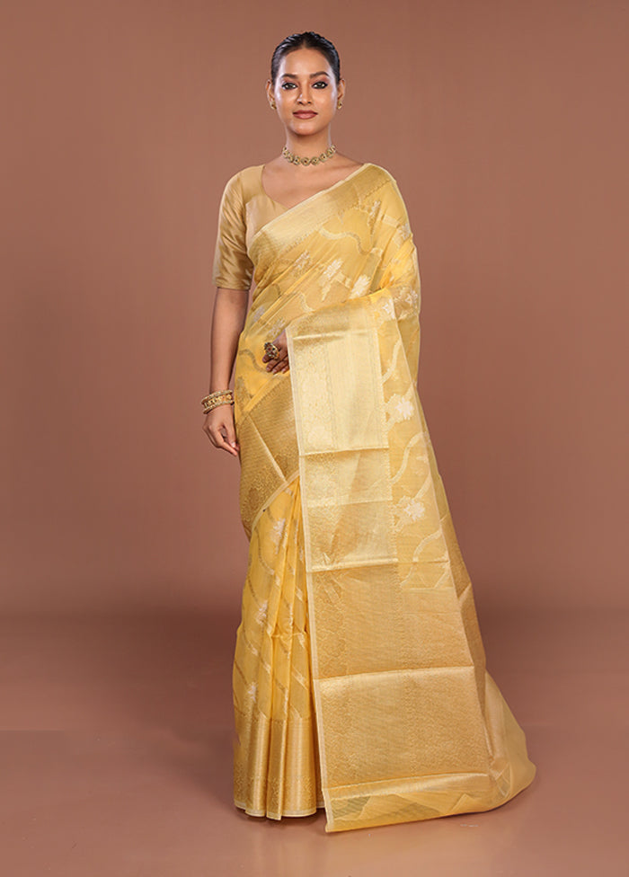 Yellow Cotton Saree With Blouse Piece