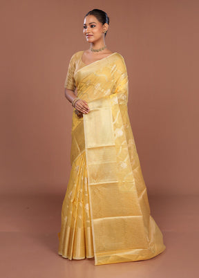 Yellow Cotton Saree With Blouse Piece