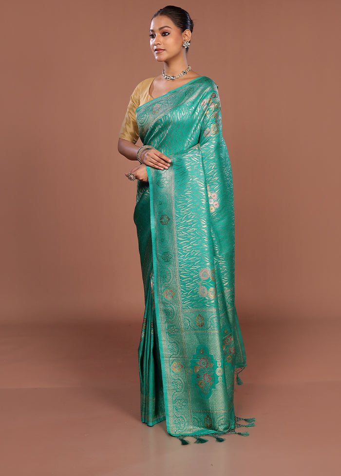 Green Dupion Silk Saree With Blouse Piece