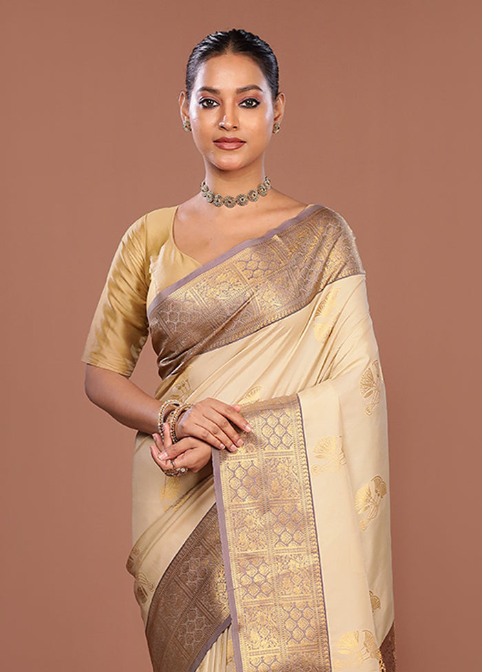 Cream Kanjivaram Silk Saree With Blouse Piece