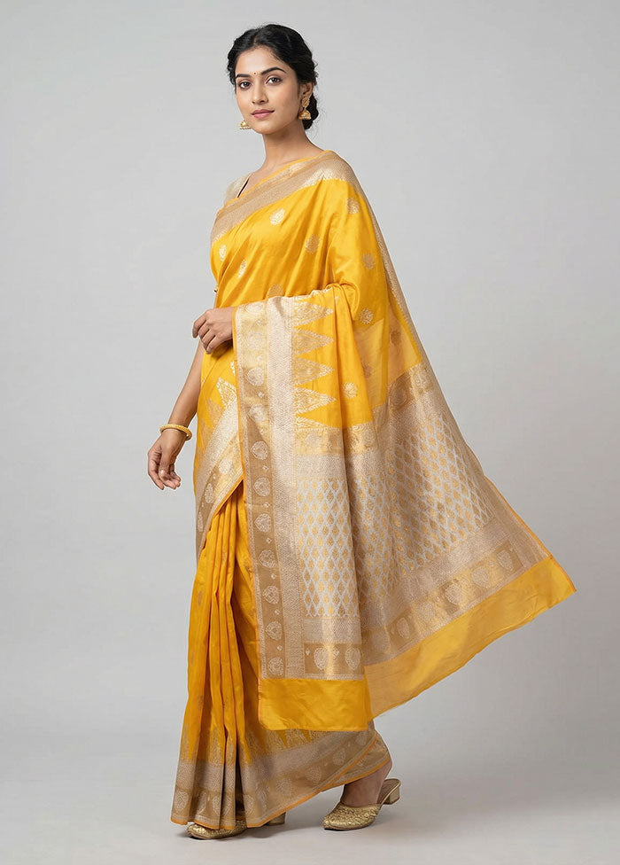 Yellow Kanjivaram Silk Saree With Blouse Piece