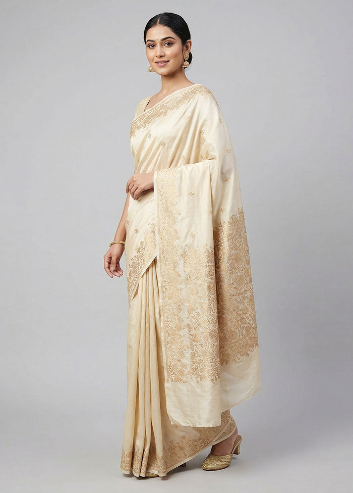 White Banarasi Silk Saree With Blouse Piece