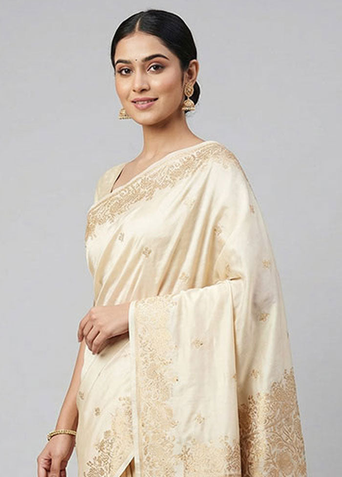 White Banarasi Silk Saree With Blouse Piece