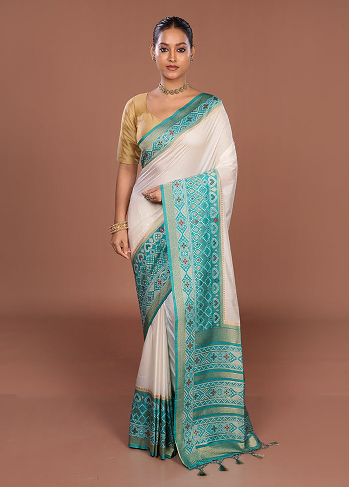 White Dupion Silk Saree With Blouse Piece