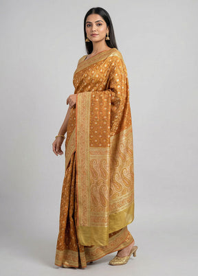 Green Handloom Tanchoi Pure Silk Saree With Blouse Piece