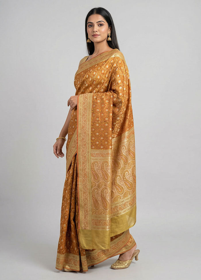 Green Handloom Tanchoi Pure Silk Saree With Blouse Piece