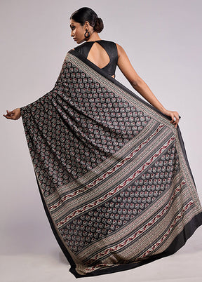 Black Printed Silk Saree Without Blouse Piece